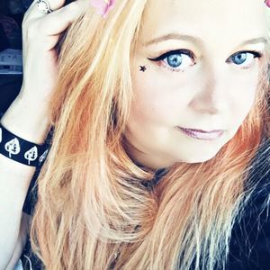 Meet your Posher, Christy